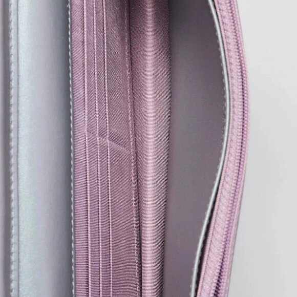 Chanel Purple Iridescent Quilted Lambskin Leather Reissue WOC Clutch Bag - Picture 8 of 10